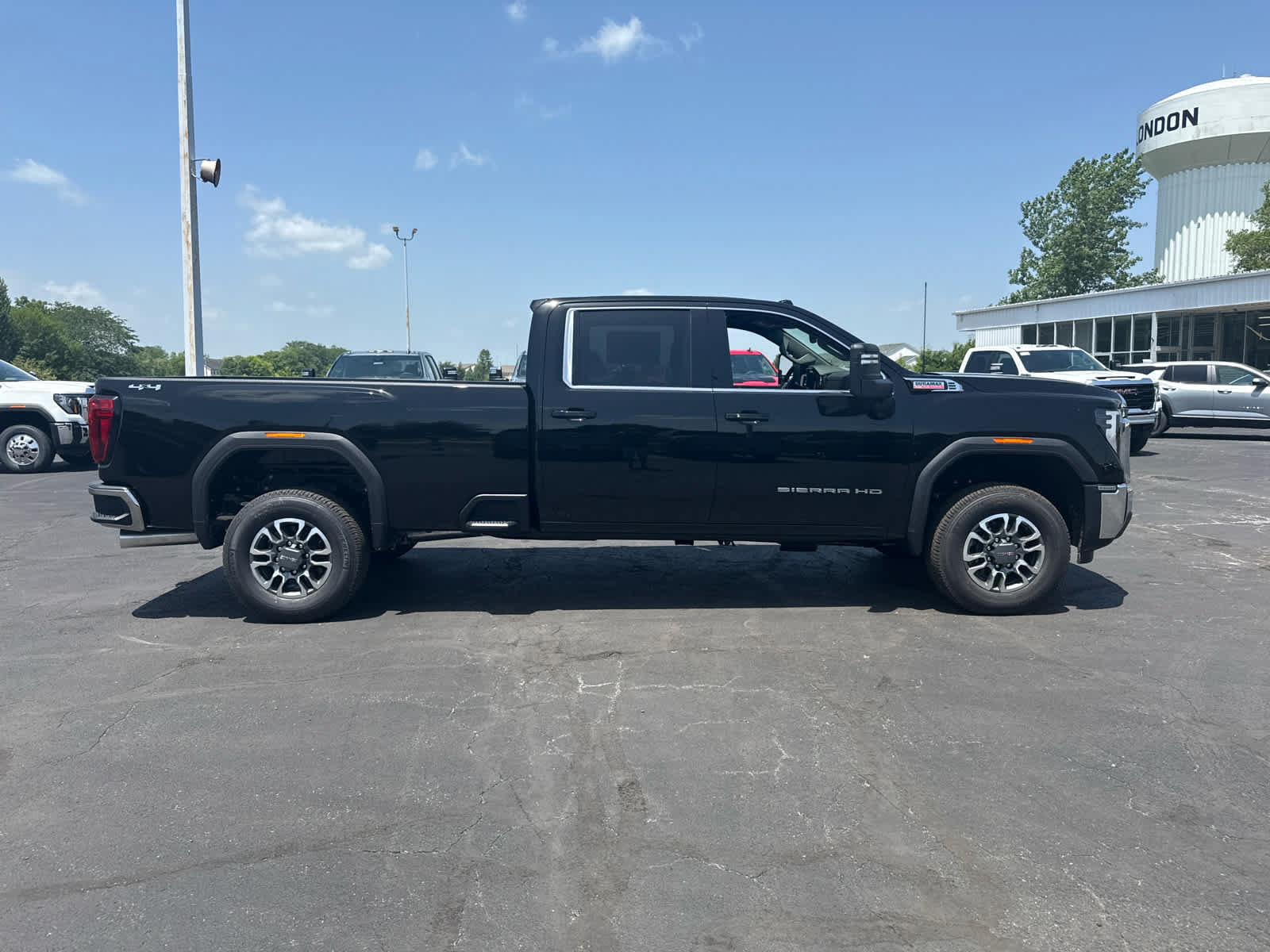 New 2026 GMC Sierra 3500 SLE w/ SLE Value Package AWD/4WD image 6