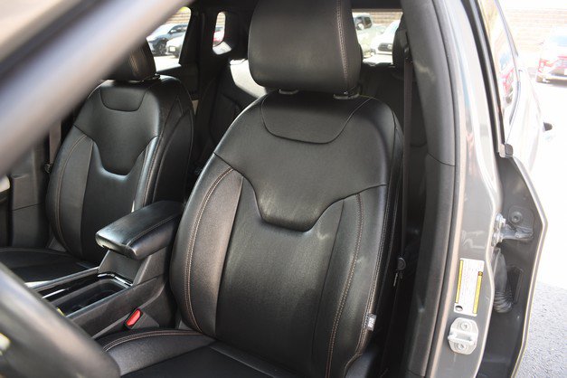 Used 2024 Jeep Compass Limited AWD/4WD image 17
