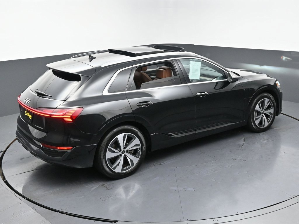 Used 2024 Audi Q8 e-tron Premium Plus image 50