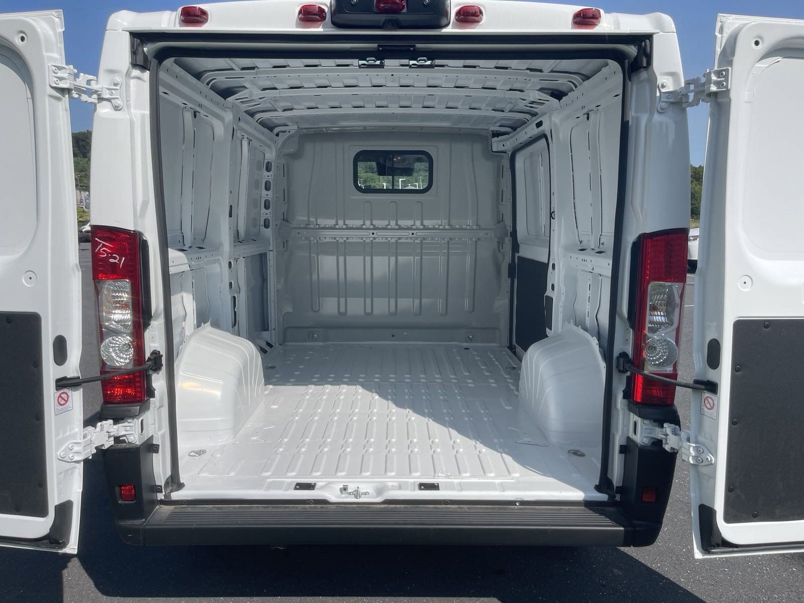 New 2024 RAM ProMaster 1500 image 8