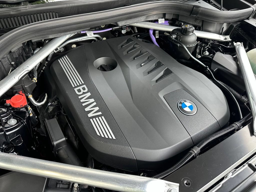 New 2026 BMW X5 xDrive40i w/ M Sport Package AWD/4WD image 26