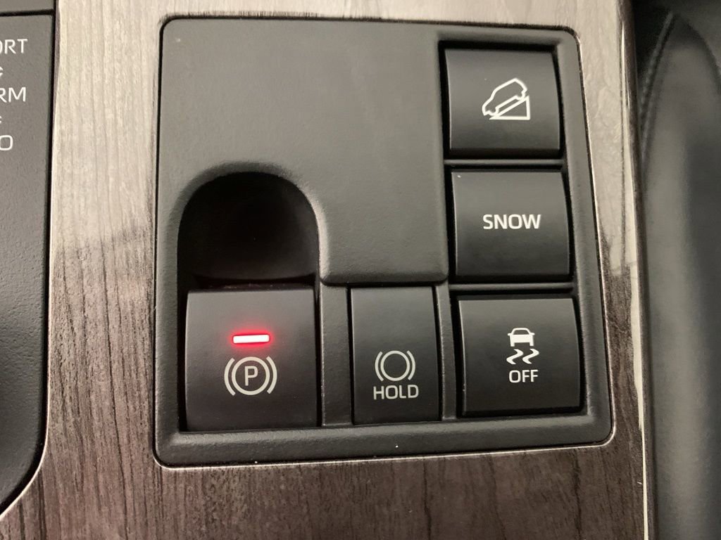 Used 2023 Toyota Highlander Limited image 29