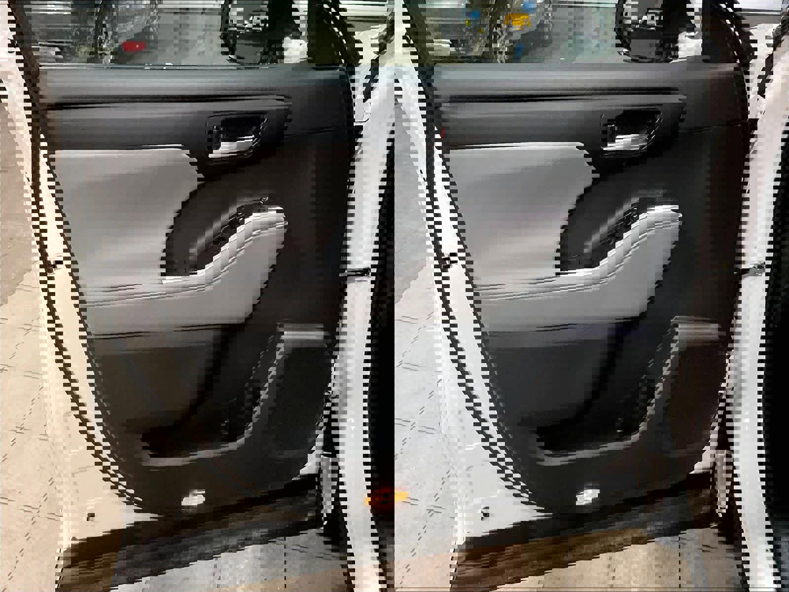 Used 2023 Toyota Highlander XLE image 9