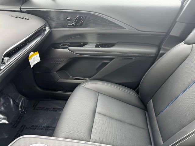 New 2025 Cadillac Lyriq Luxury image 27
