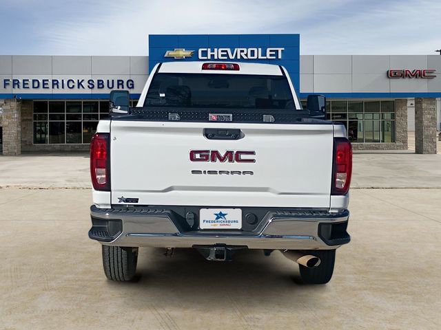 Used 2024 GMC Sierra 2500 Pro w/ Convenience Package image 4