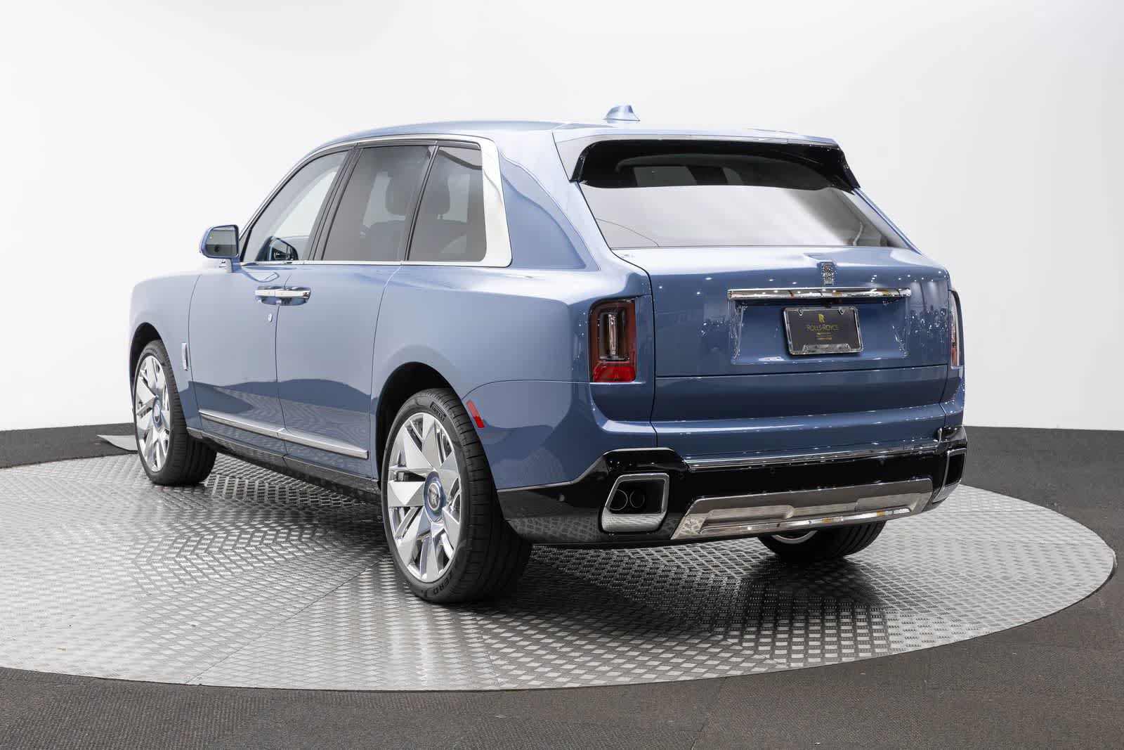 New 2027 Rolls-Royce Cullinan AWD/4WD image 4
