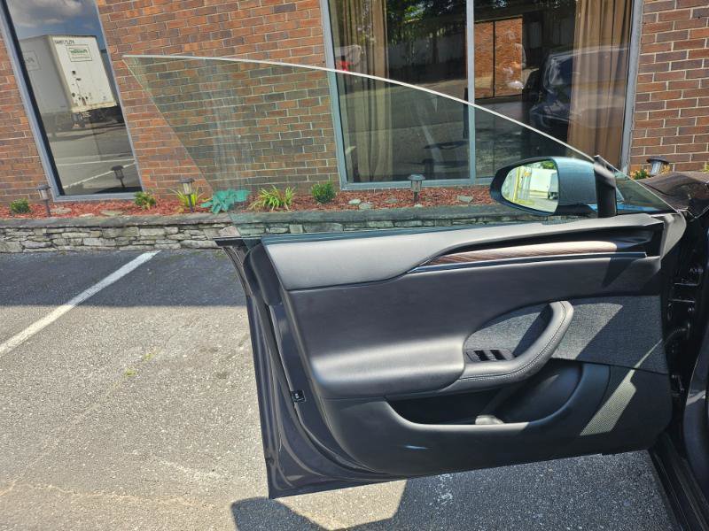 Used 2023 Tesla Model S AWD/4WD image 35