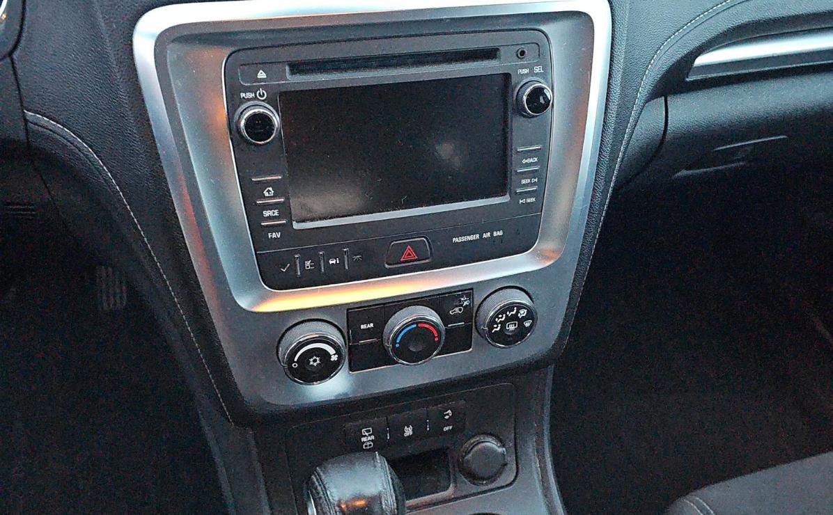 Used 2013 GMC Acadia SLE image 9