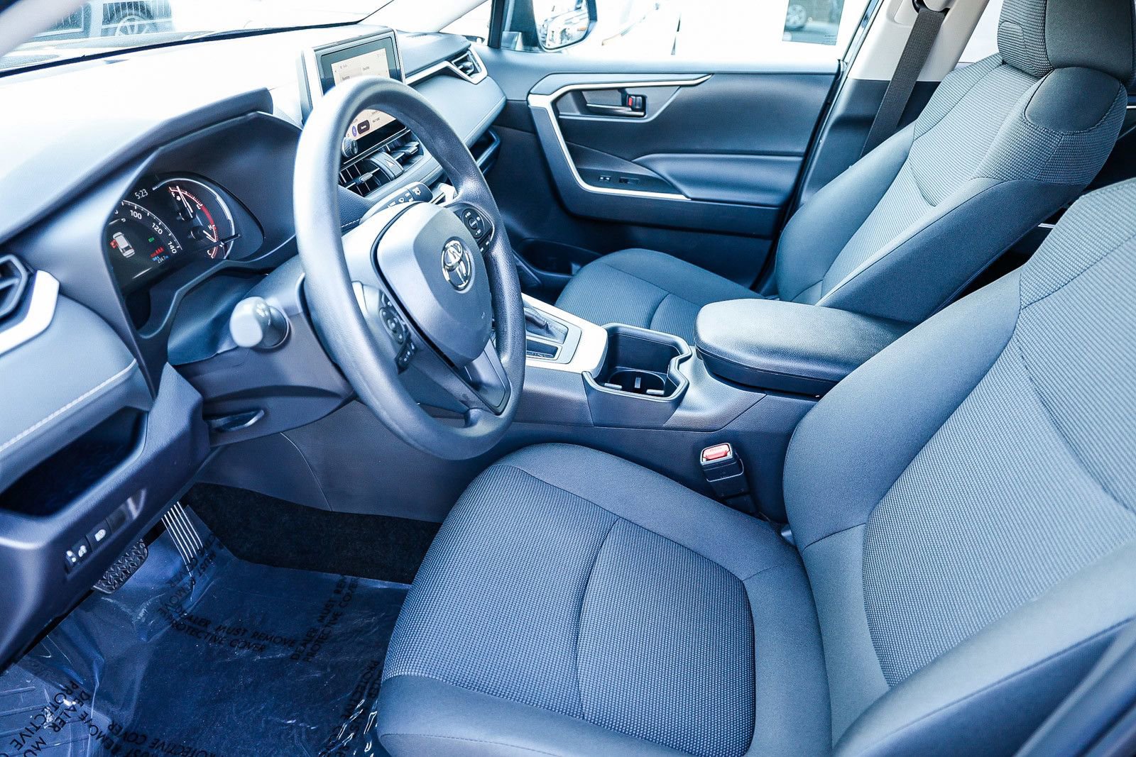 Used 2025 Toyota RAV4 LE FWD image 18