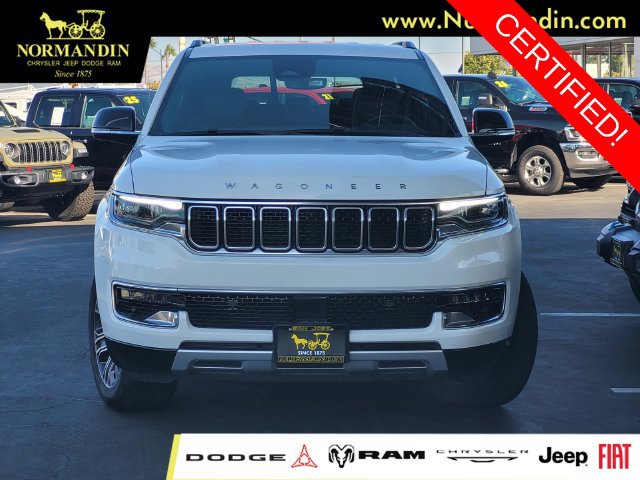 Certified 2024 Jeep Wagoneer Series II w/ Flexible Seating Group RWD image 2