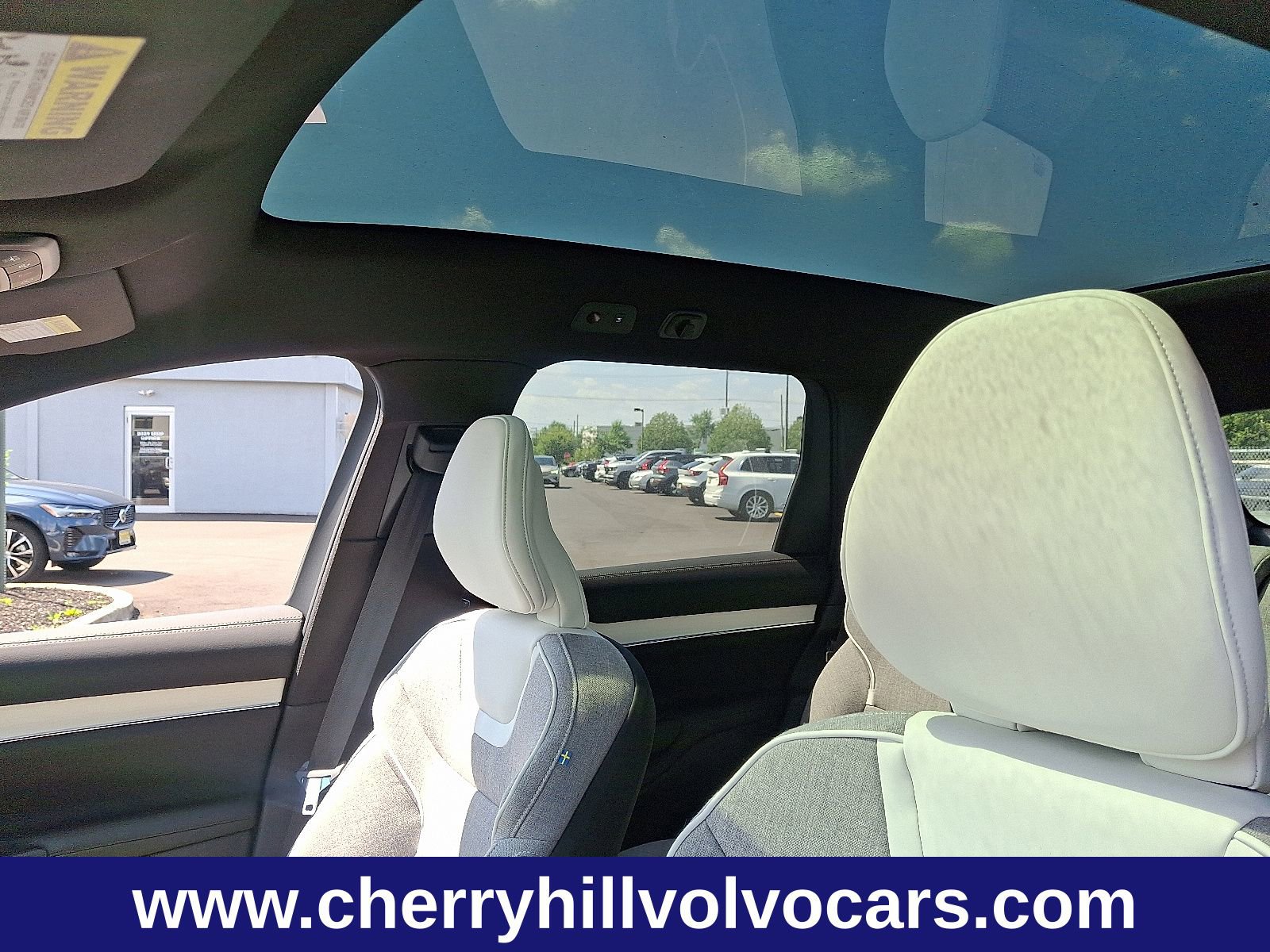 New 2025 Volvo EX90 Ultra image 15