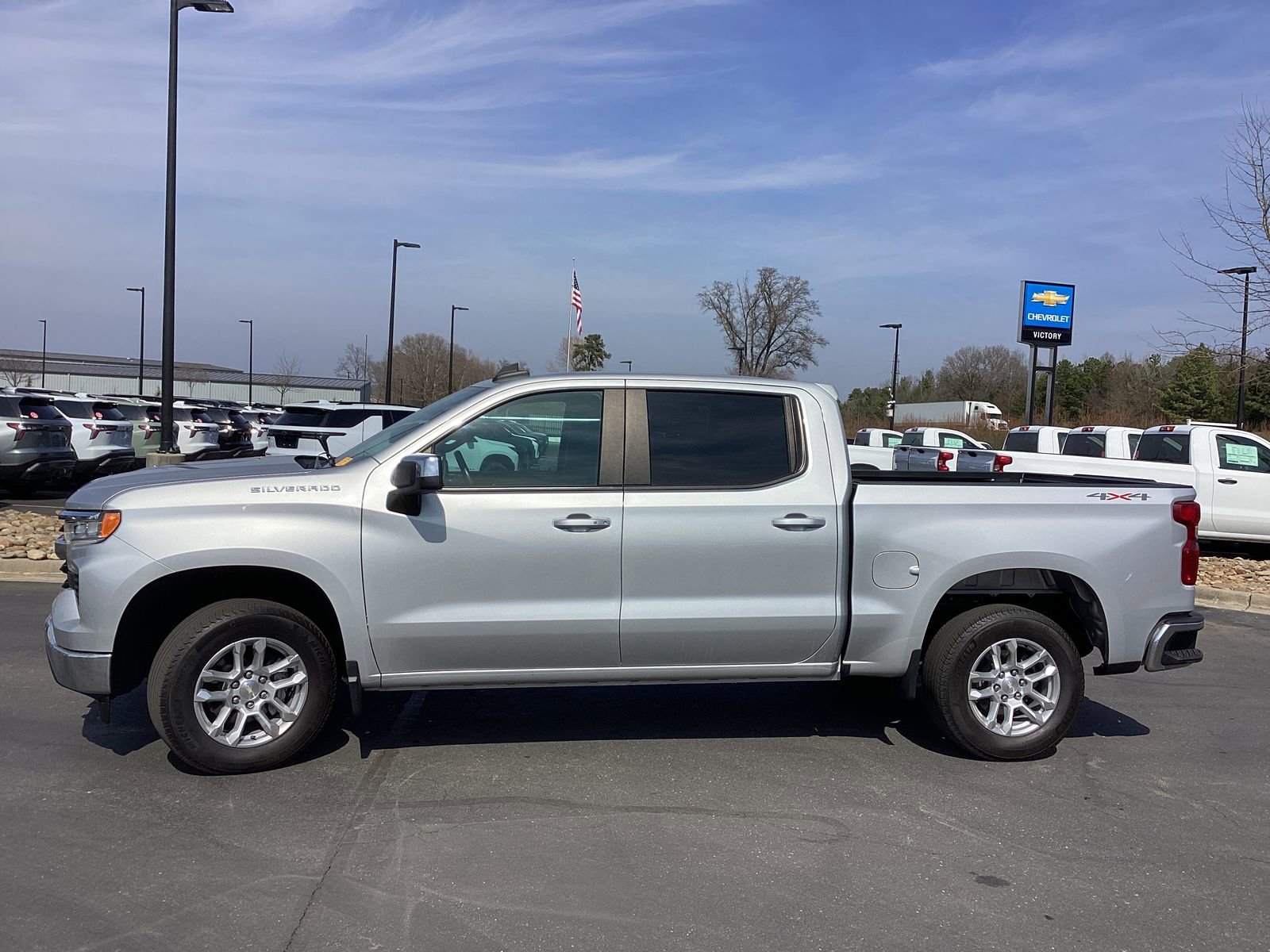 Used 2022 Chevrolet Silverado 1500 LT image 6