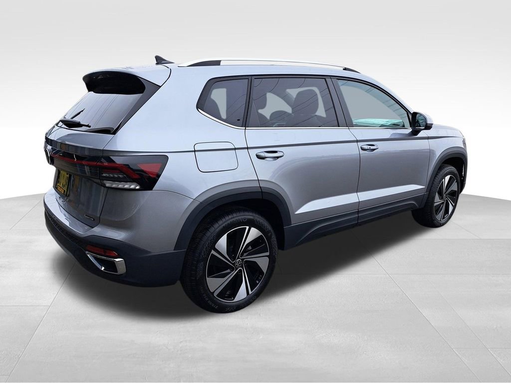 New 2025 Volkswagen Taos SE AWD/4WD image 6