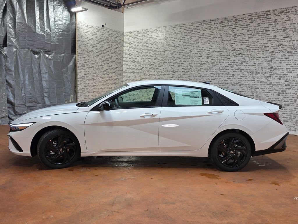 New 2026 Hyundai Elantra N Line FWD image 3