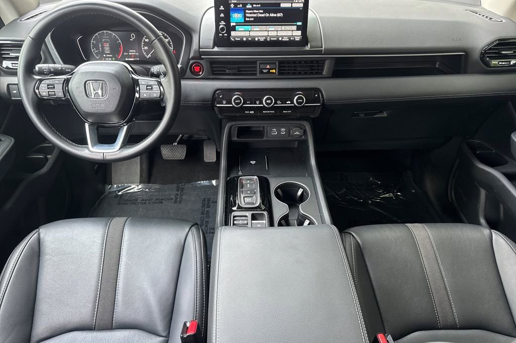 Certified 2025 Honda Pilot EX-L image 9