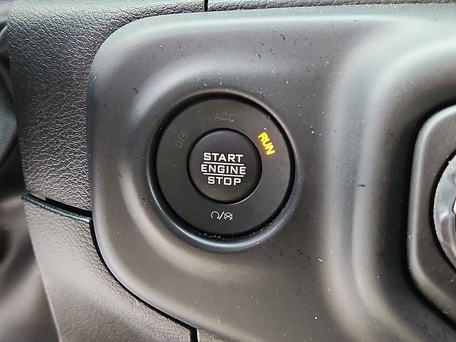 Used 2023 Jeep Wrangler Unlimited AWD/4WD image 23
