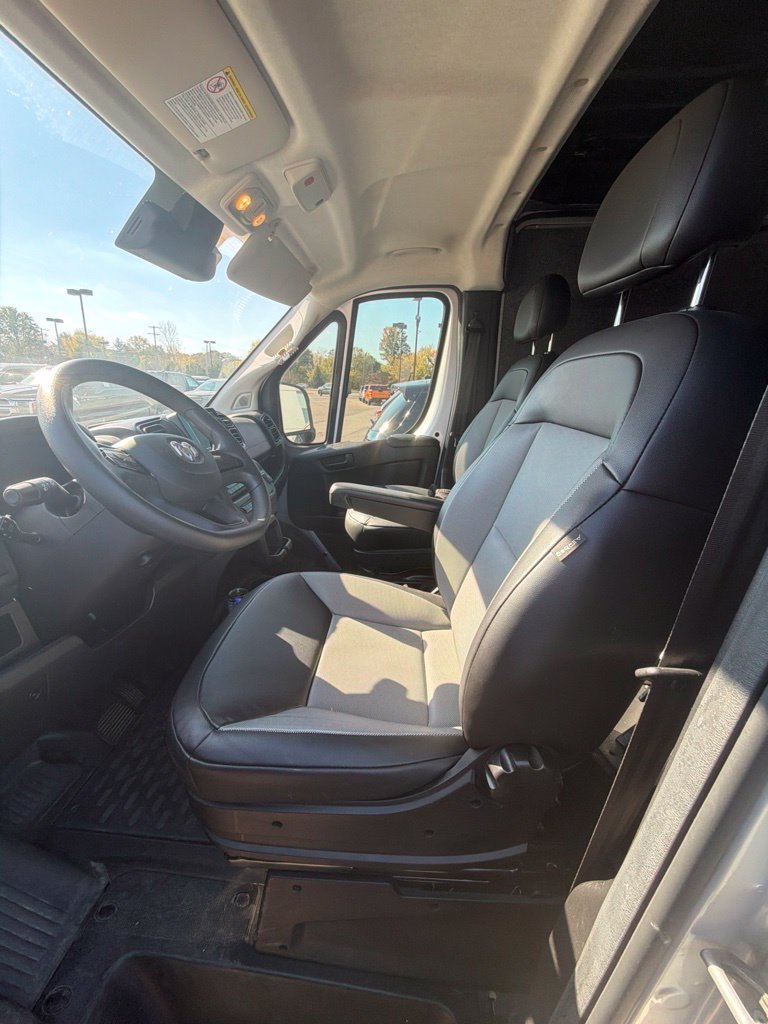 Used 2023 RAM ProMaster 2500 FWD image 4