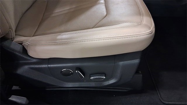 Used 2024 Ford Expedition Limited image 19