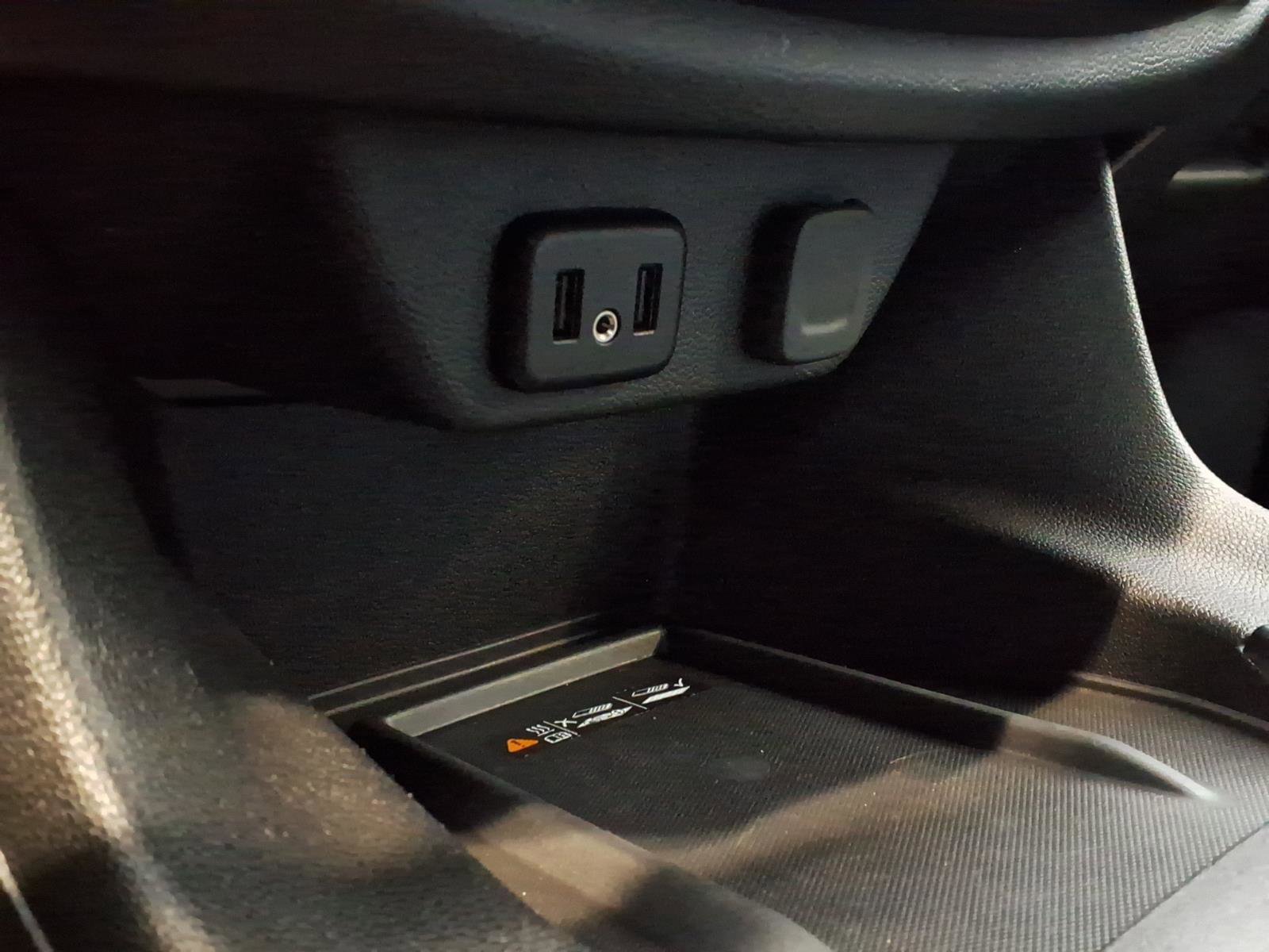 Used 2023 Chevrolet Traverse LT image 22