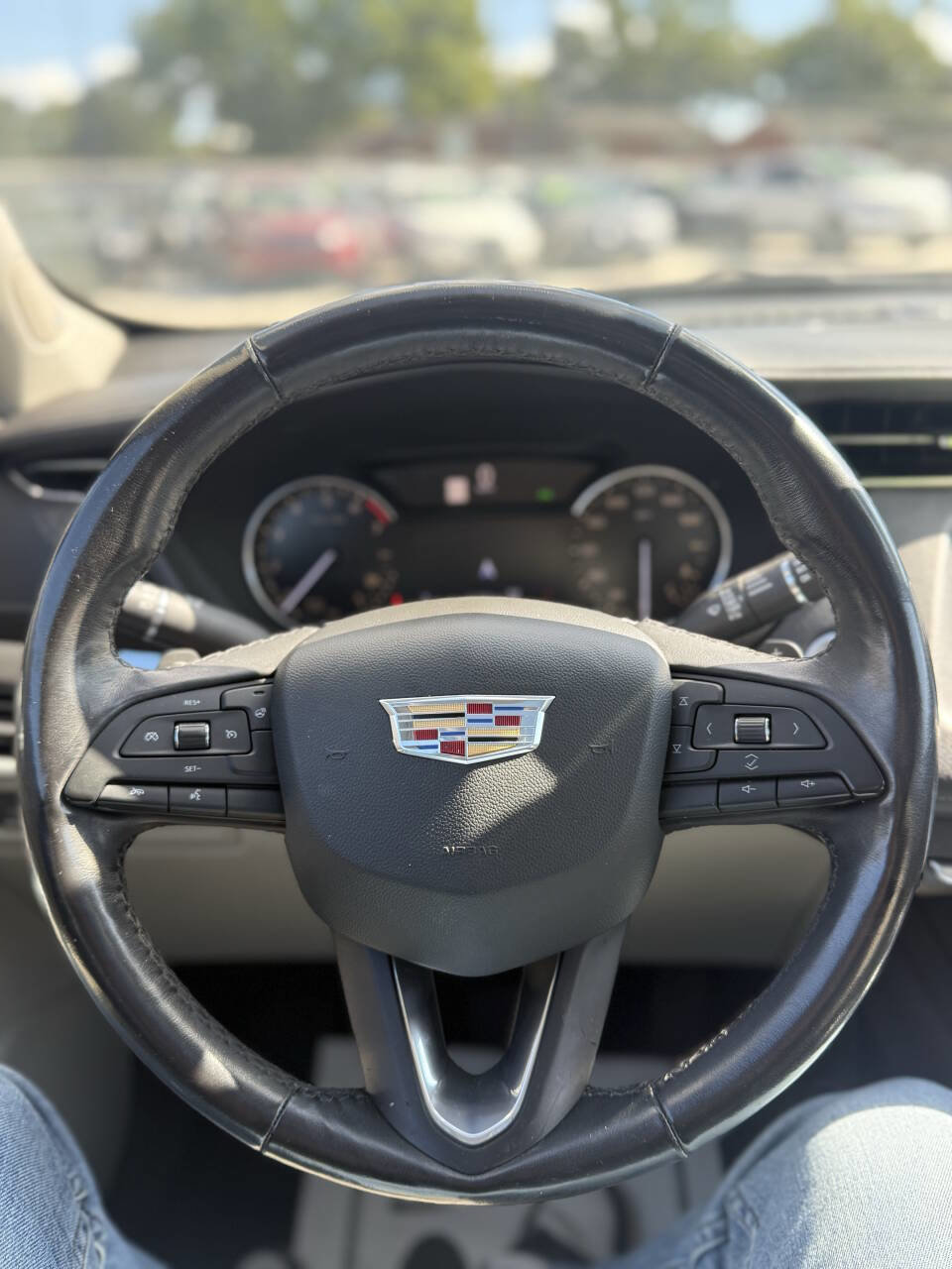 Used 2019 Cadillac XT4 Luxury w/ Cold Weather Package image 20