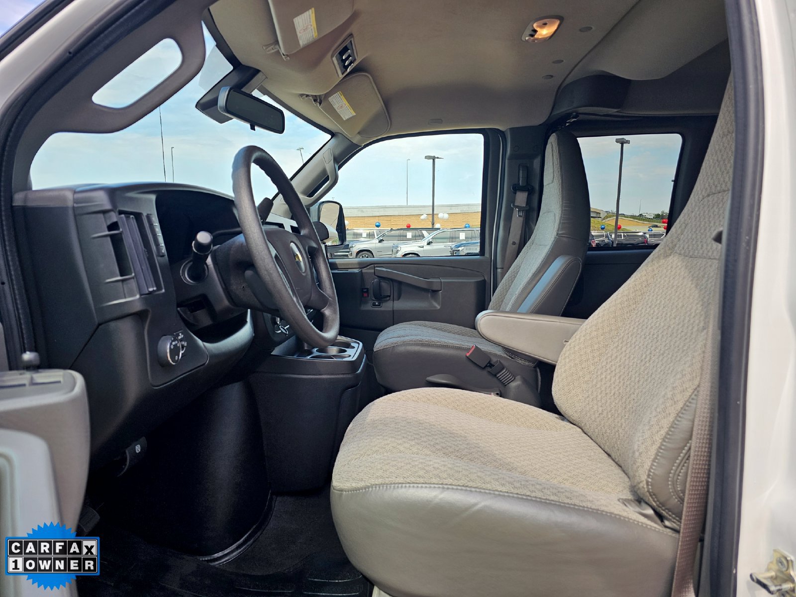Used 2025 Chevrolet Express 3500 LT w/ LT Preferred Equipment Group RWD image 13