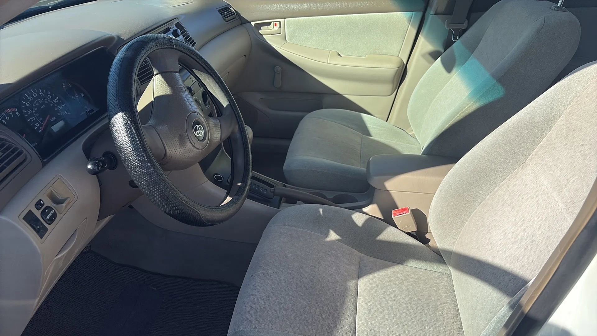 Used 2003 Toyota Corolla LE image 10