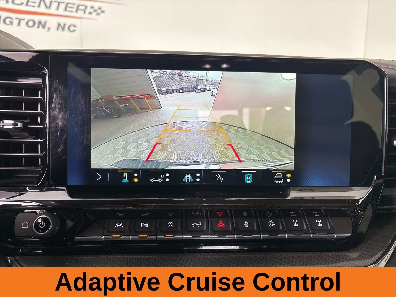 Used 2023 Chevrolet Silverado 1500 ZR2 w/ Technology Package image 17