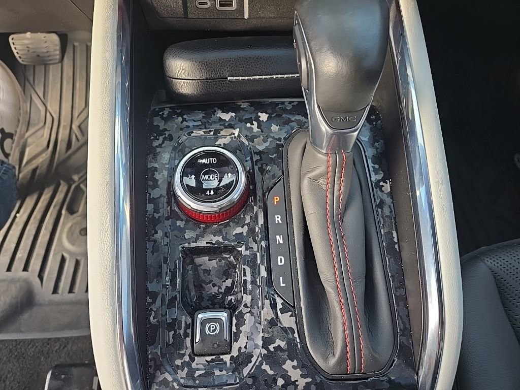 Used 2023 GMC Canyon AT4X image 5