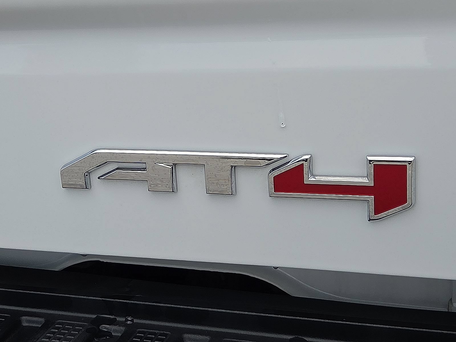 Certified 2025 GMC Sierra 1500 AT4 AWD/4WD image 9