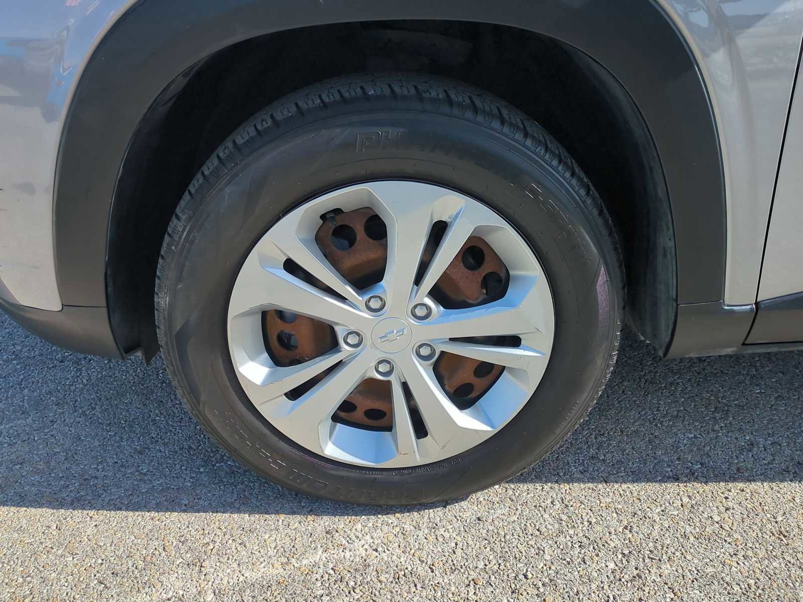 Used 2024 Chevrolet Trax LS image 32