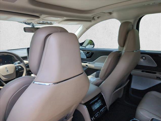 Used 2020 Lincoln Aviator Reserve w/ Equipment Group 202A AWD/4WD image 18