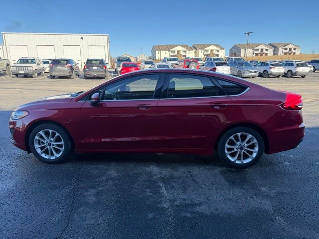 Used 2020 Ford Fusion SE image 4