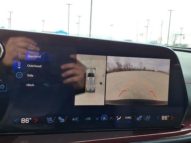New 2026 Chevrolet Traverse RS image 9