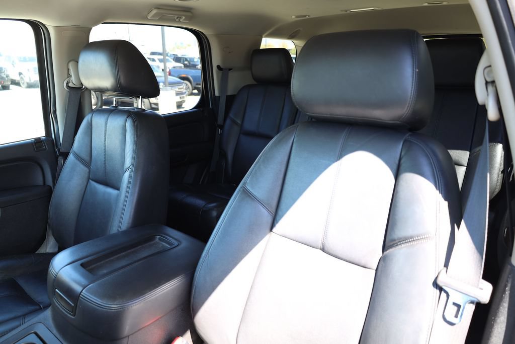 Used 2013 Chevrolet Tahoe LT AWD/4WD image 16