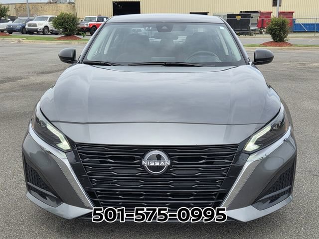Used 2025 Nissan Altima 2.5 SV FWD image 5
