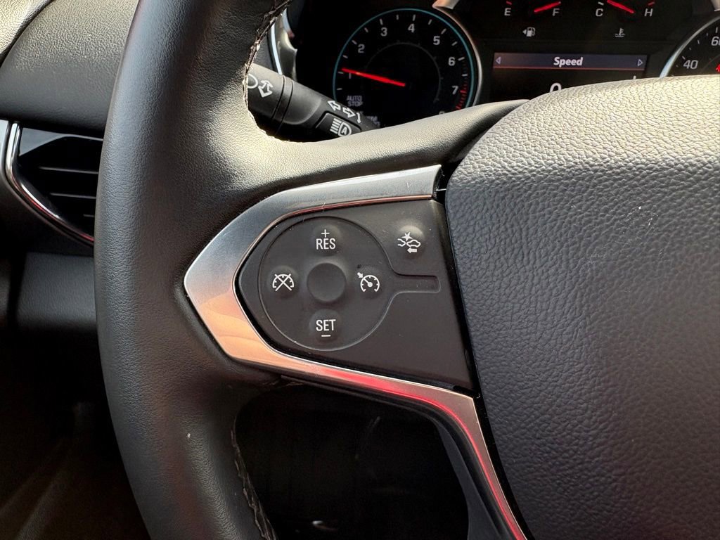 Used 2023 Chevrolet Traverse LT image 21