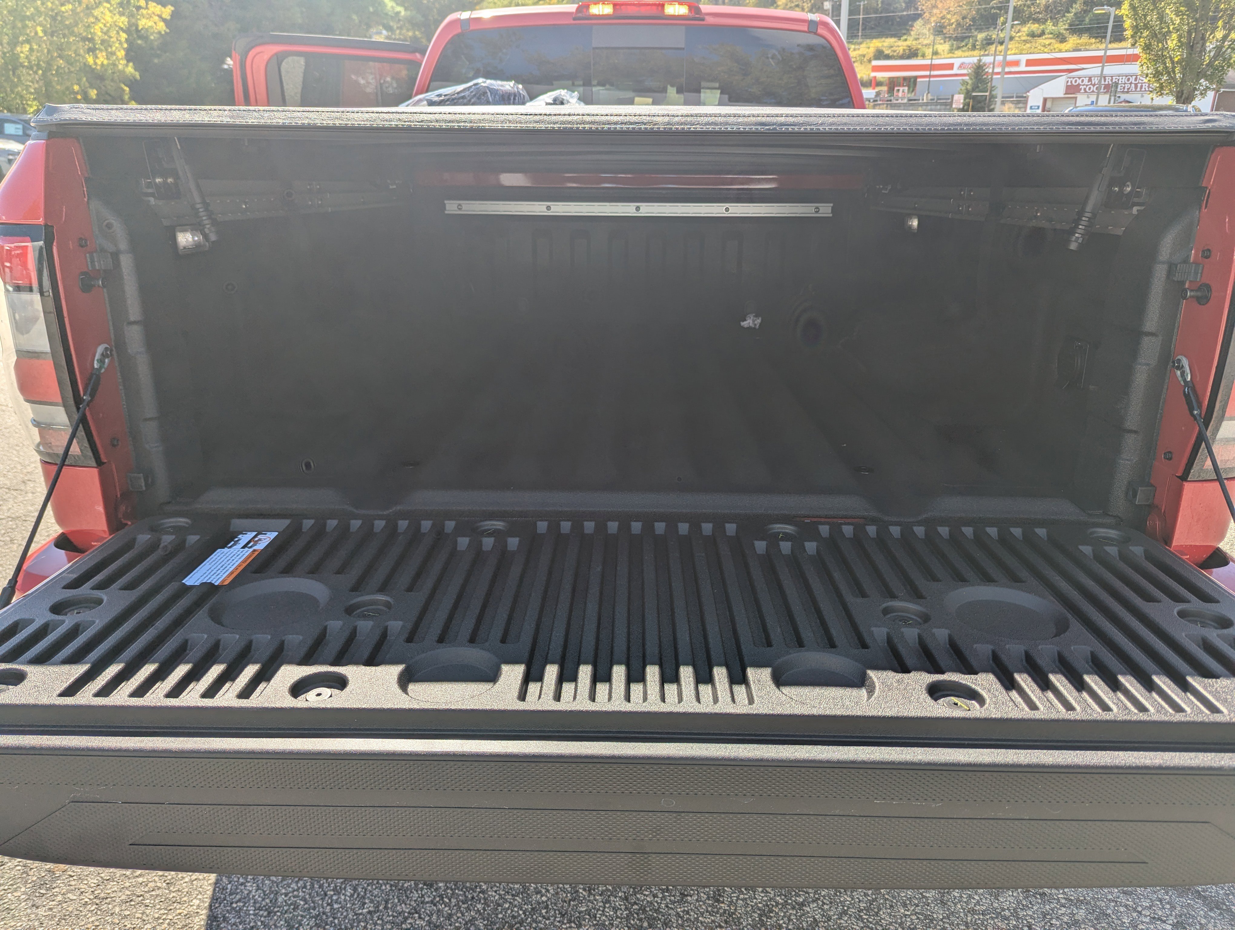 New 2026 Nissan Frontier PRO-4X w/ Pro-4x Convenience Package image 15