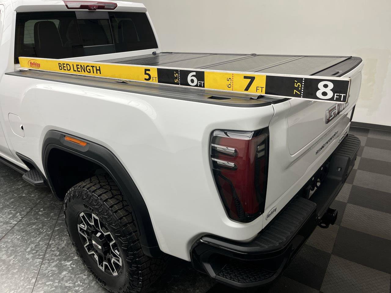 Used 2024 GMC Sierra 2500 AT4X AWD/4WD image 4
