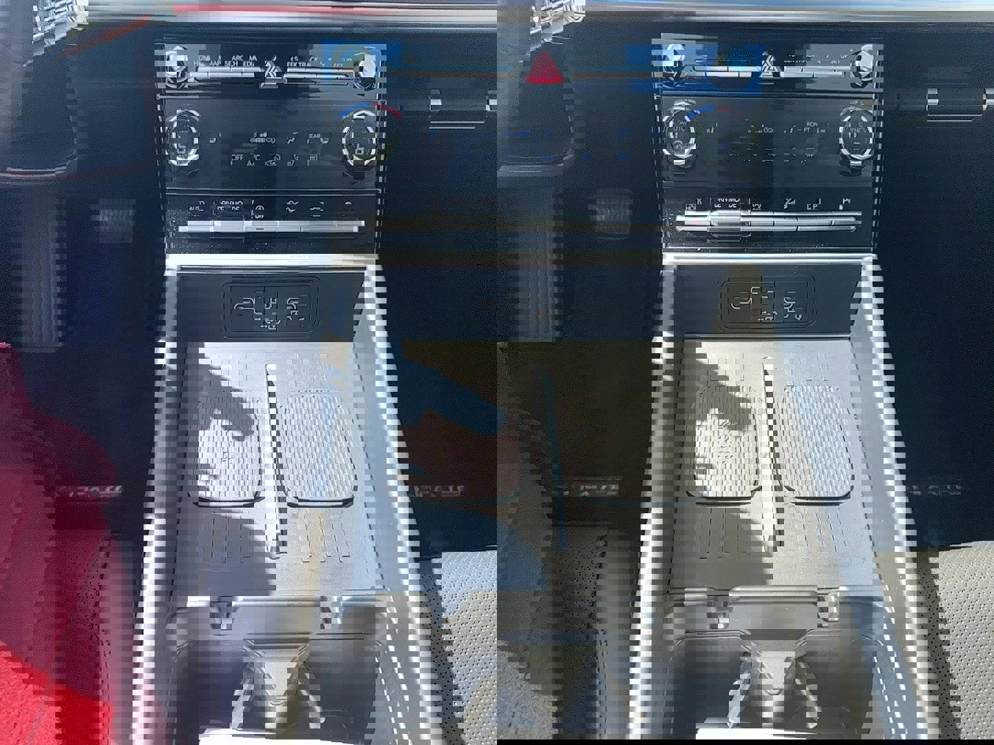 Used 2025 Hyundai Santa Fe SEL image 20