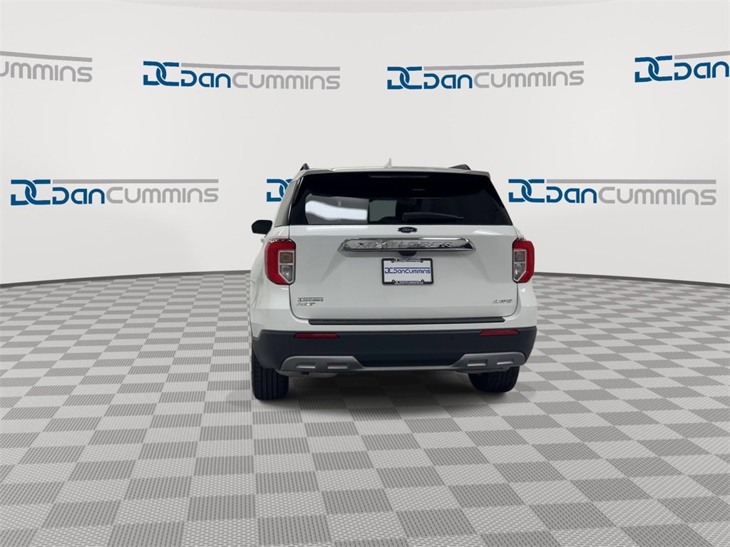 Used 2022 Ford Explorer XLT w/ Equipment Group 202A image 7