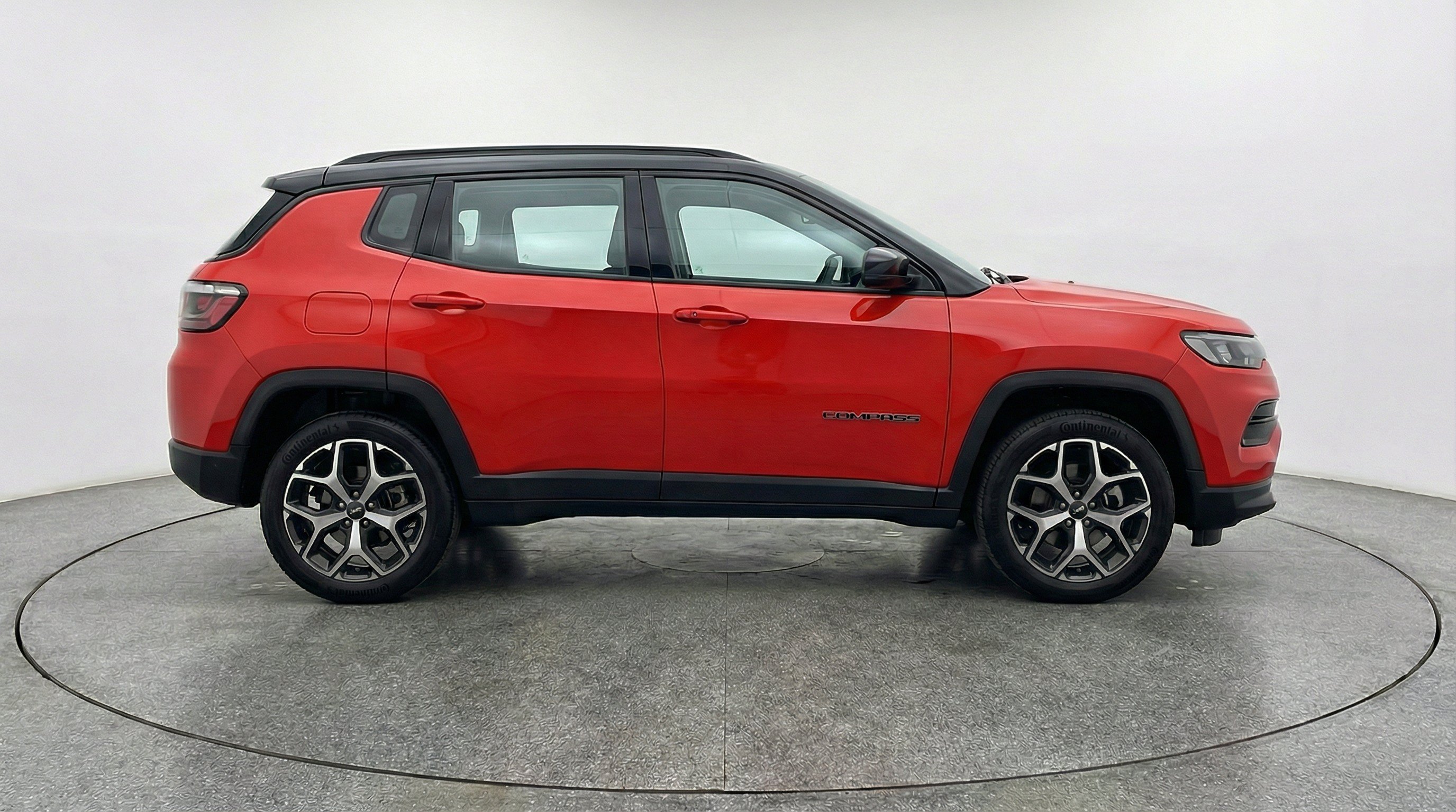 Used 2025 Jeep Compass Limited AWD/4WD image 11