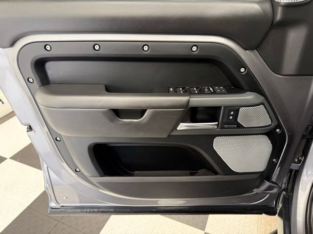 Used 2023 Land Rover Defender 130 X AWD/4WD image 15