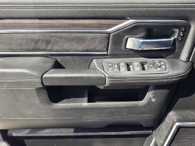 Used 2026 RAM 2500 Laramie AWD/4WD image 29