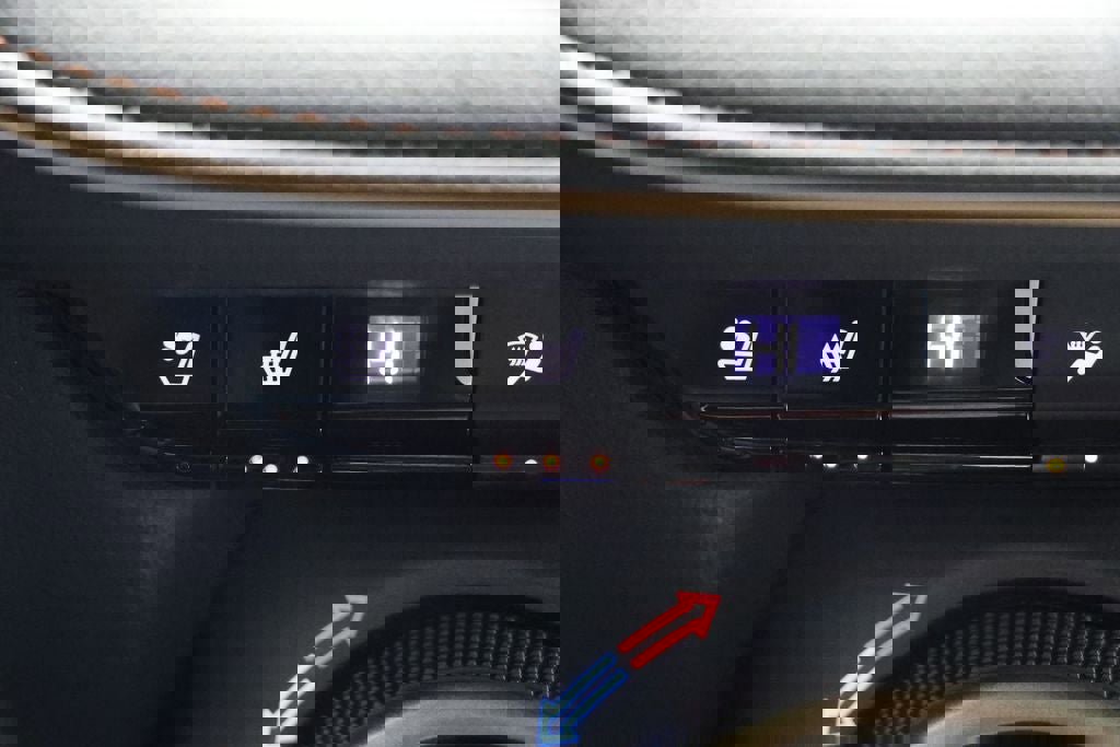 Used 2023 Chevrolet Blazer Premier w/ Enhanced Convenience Package image 25