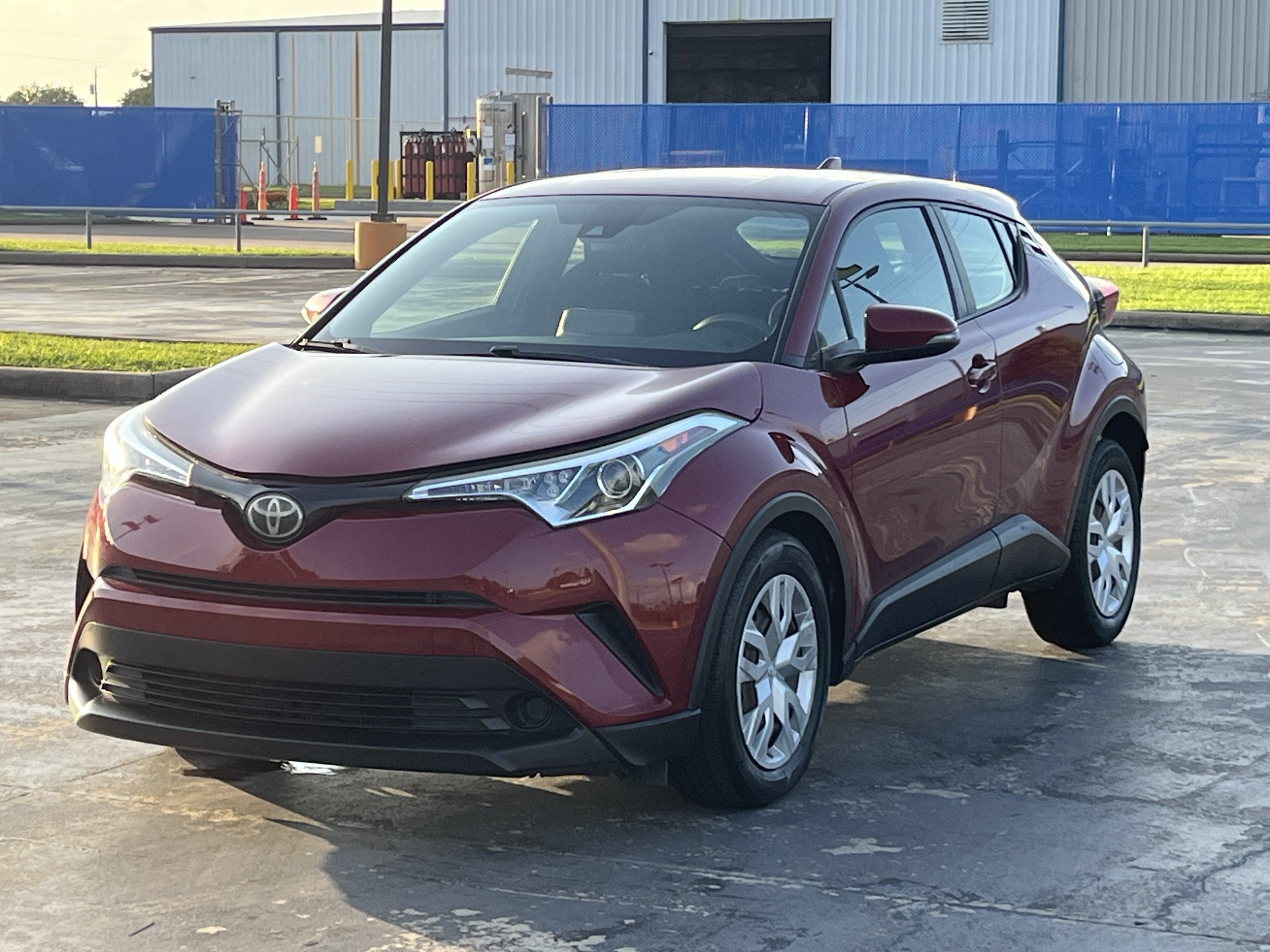 Used 2019 Toyota C-HR LE FWD image 5