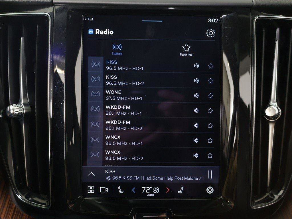 Used 2024 Volvo XC60 B5 Plus image 46