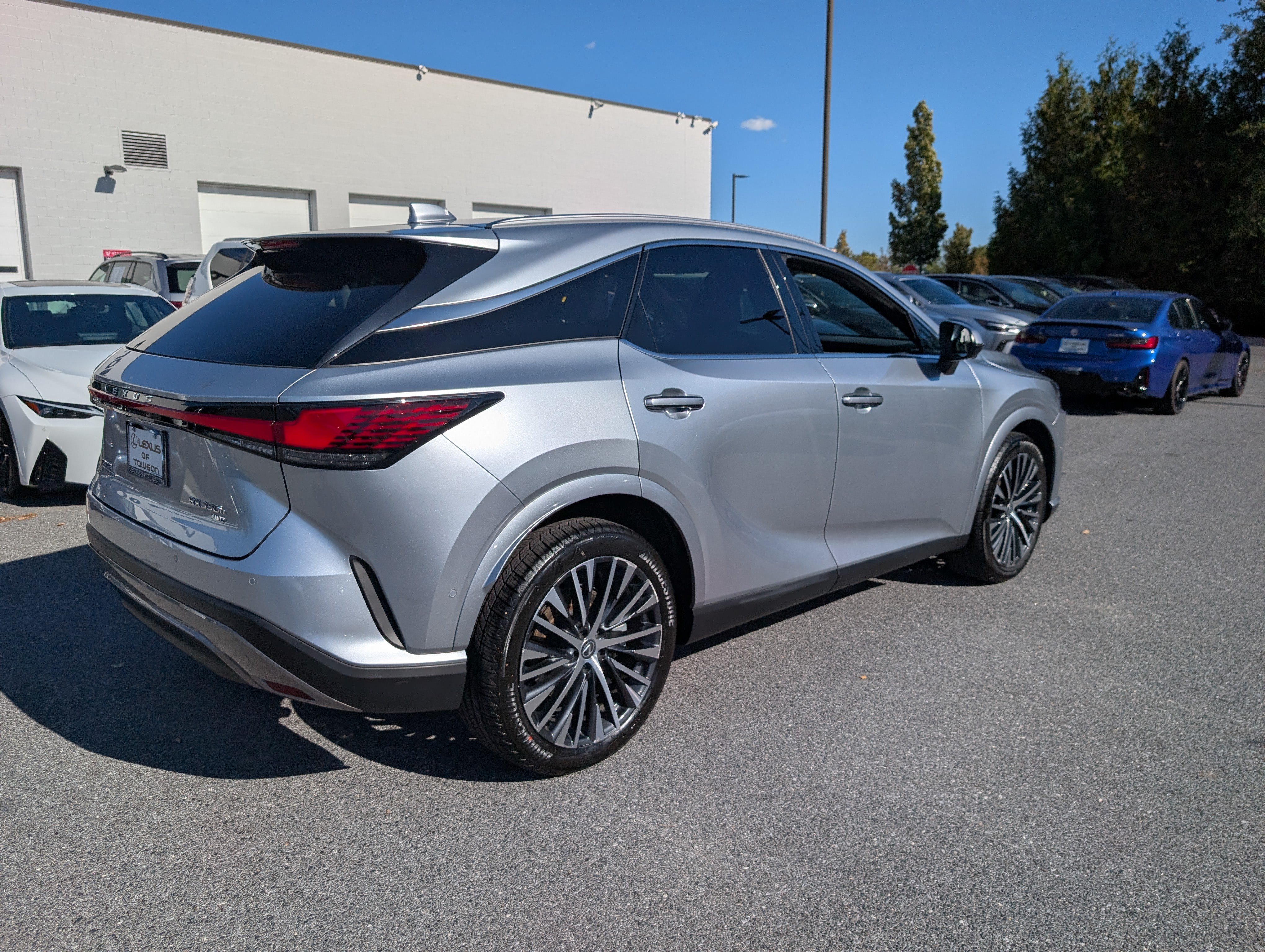 Used 2025 Lexus RX 350 w/ Convenience Package AWD/4WD image 3