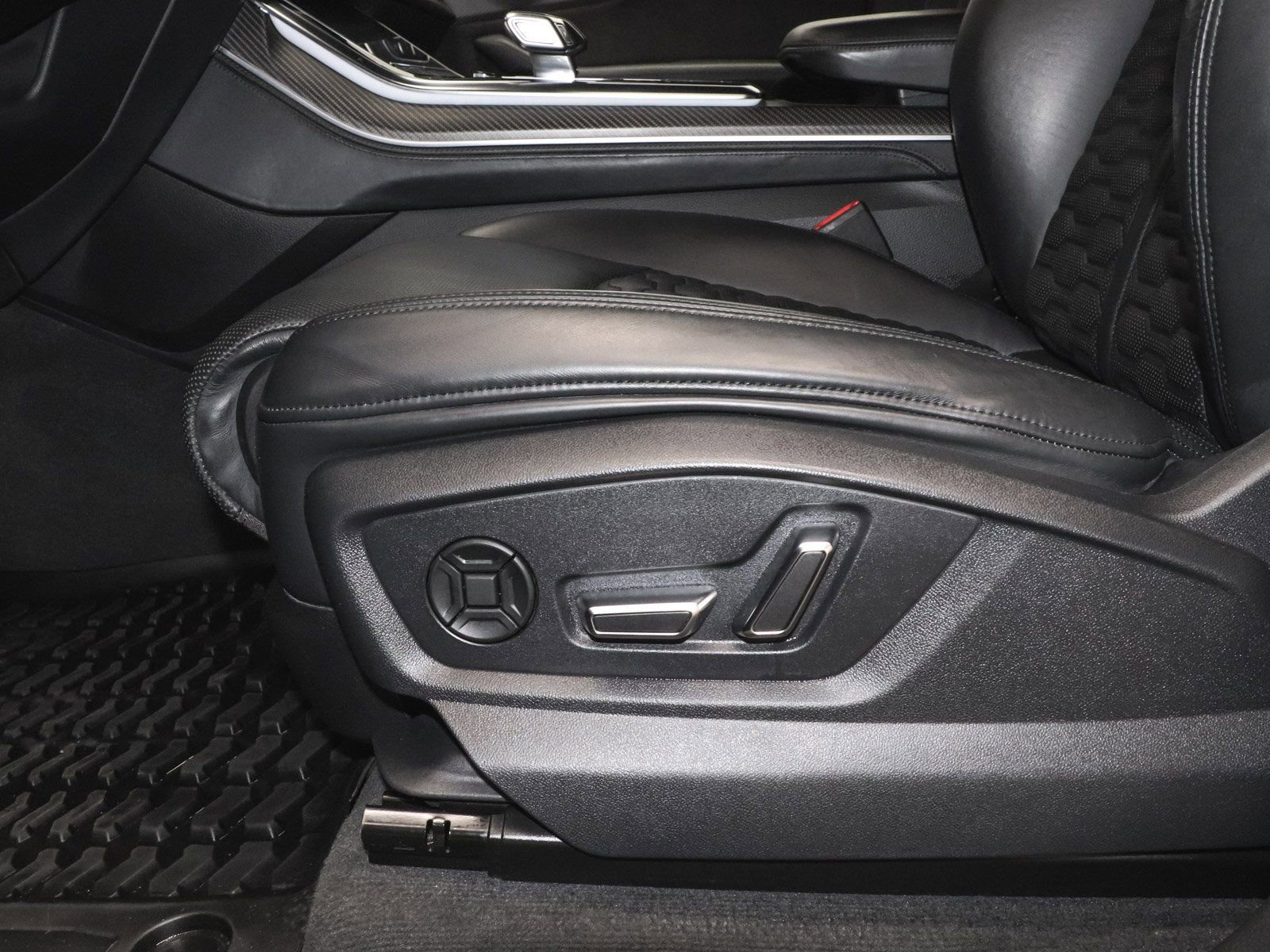 Used 2022 Audi RS Q8 image 23