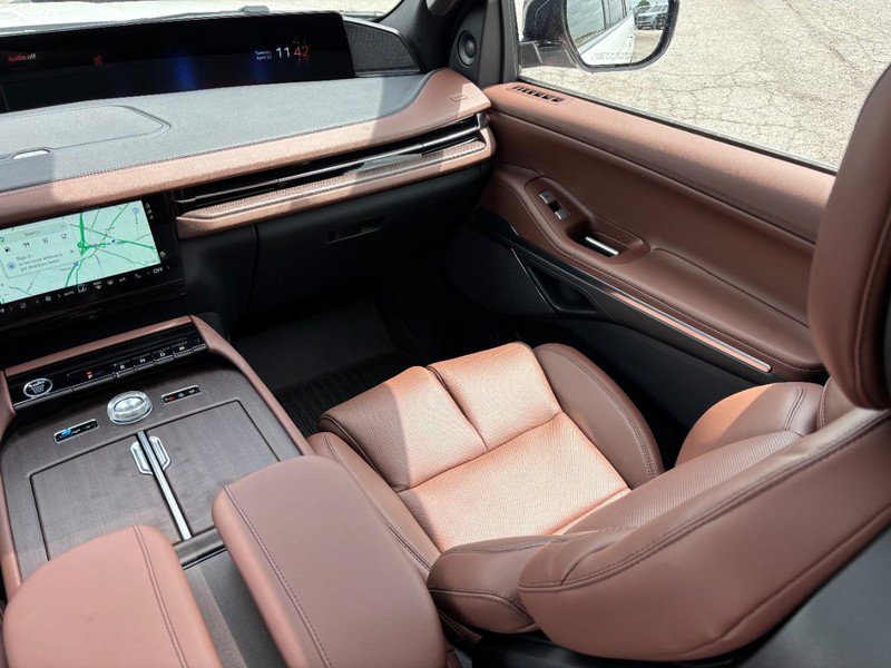 New 2026 Lincoln Navigator Reserve AWD/4WD image 14