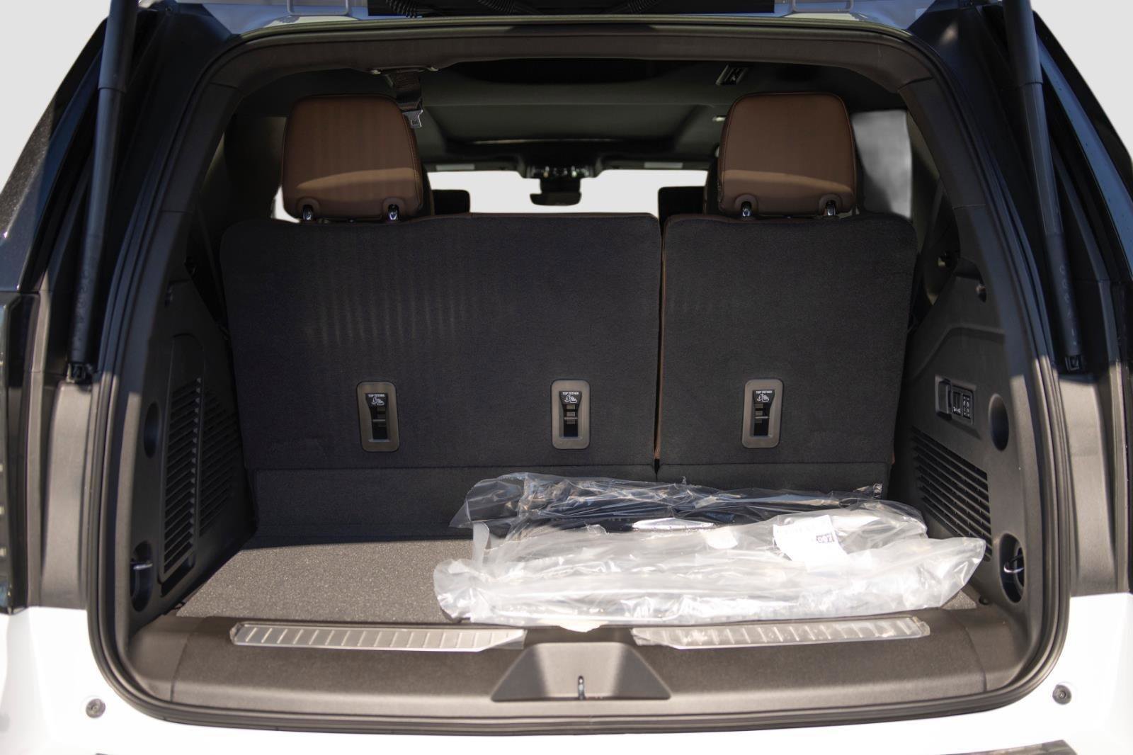 New 2026 Chevrolet Tahoe High Country AWD/4WD image 7